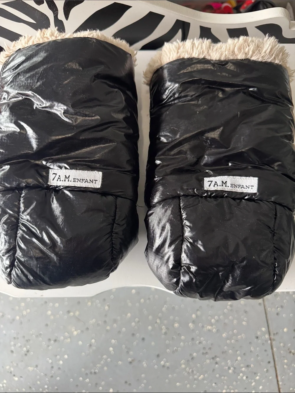 7 A.M. ENFANT Kids Black Cozy Faux-Fur Lined Hand Muff